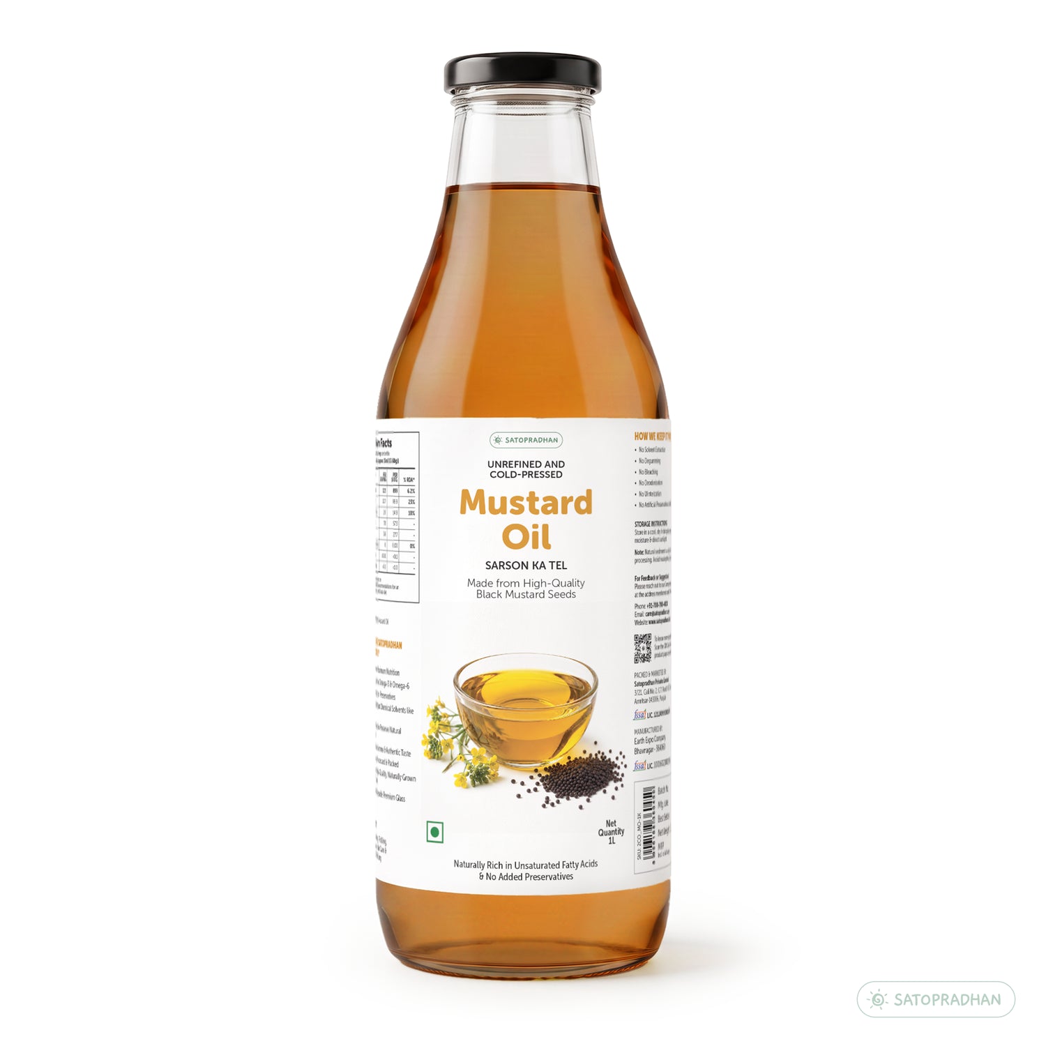 Front label of Satopradhan mustard oil glass bottle showing unrefined and cold-pressed Sarson Ka Tel made from high-quality black mustard seeds.